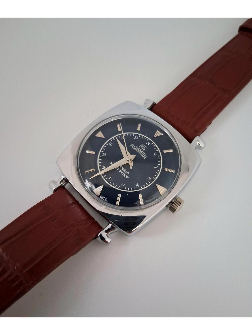Vintage Roamer Men's Leather Mechanical Watch RARE - Picture 4 of 6
